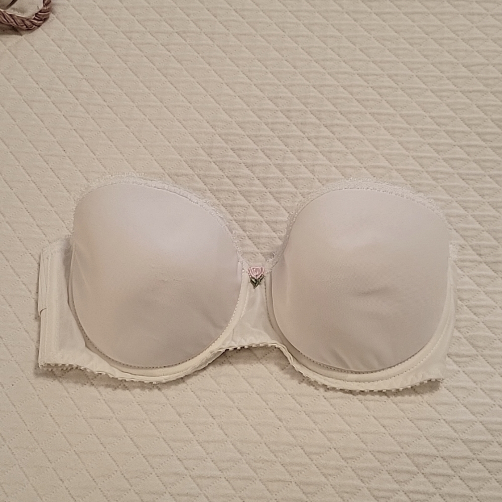 Strapless Bra with underwire